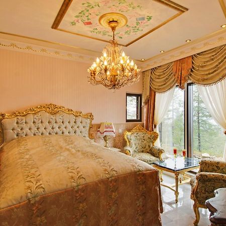 Golden Crown - Levin Iglut Villa ภายนอก รูปภาพ